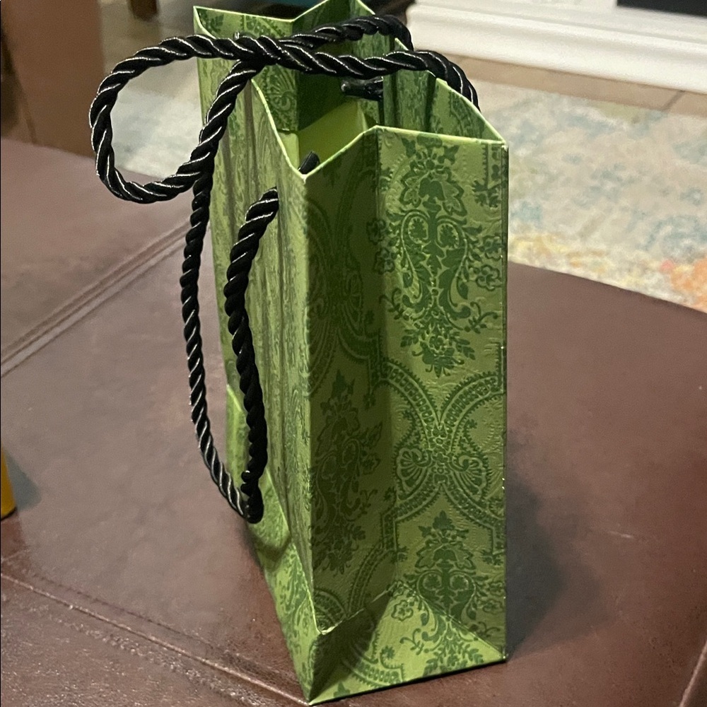 Olive Green Beauty shopping 🛍️ bag - Picture 4 of 6